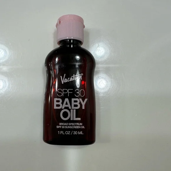 🌻 2/$10 VACATION INC Baby Oil SPF 30 NWT - Picture 3 of 3